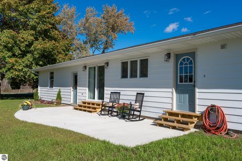 Tiny photo for 3332 S Lincoln Road, Mt Pleasant, MI 48858 (MLS # 1939809)