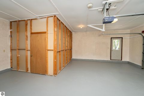 Tiny photo for 3332 S Lincoln Road, Mt Pleasant, MI 48858 (MLS # 1939809)
