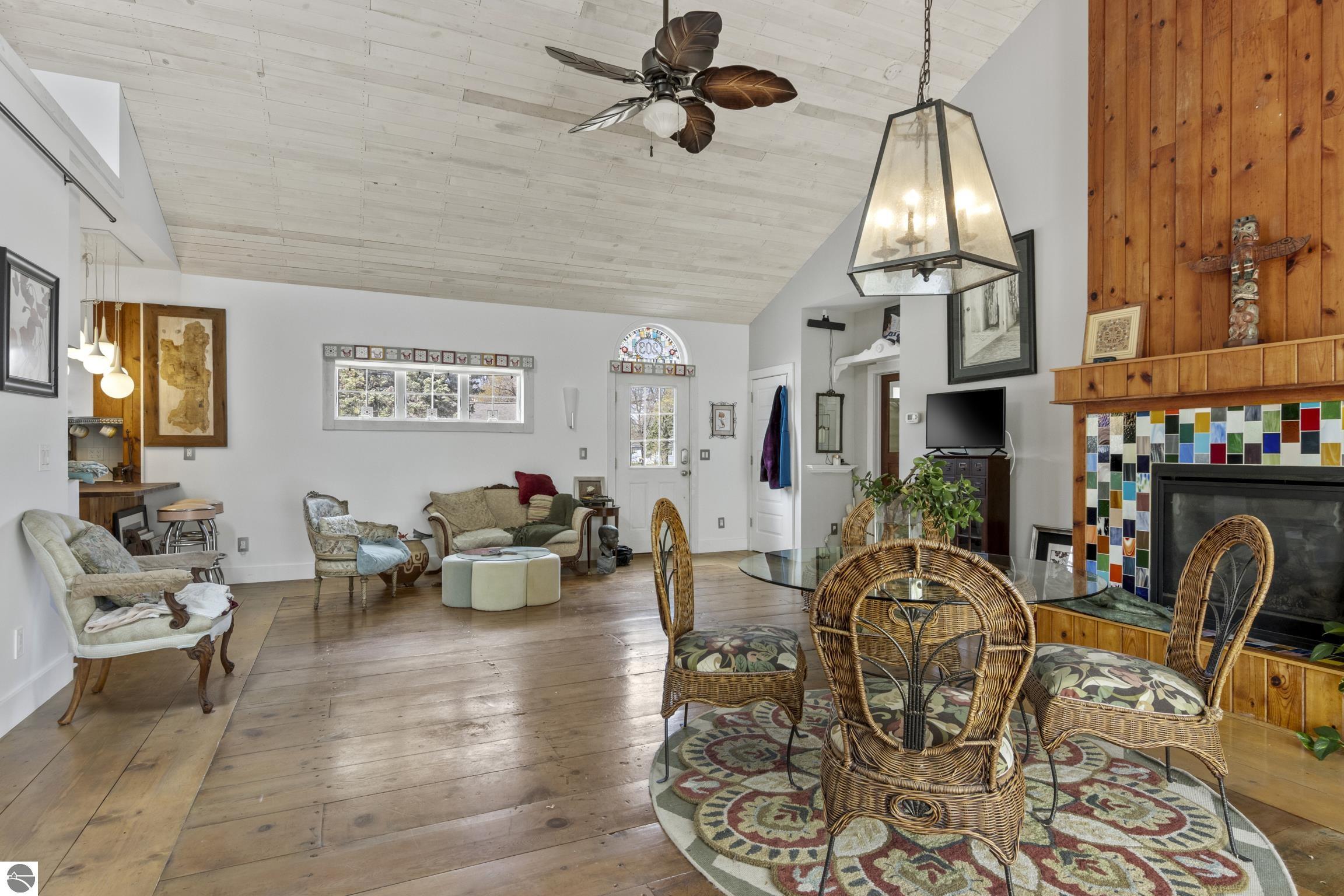 Elk Rapids, Michigan 49629, United States, 3 Bedrooms Bedrooms, ,2 BathroomsBathrooms,Residential,Active,133110