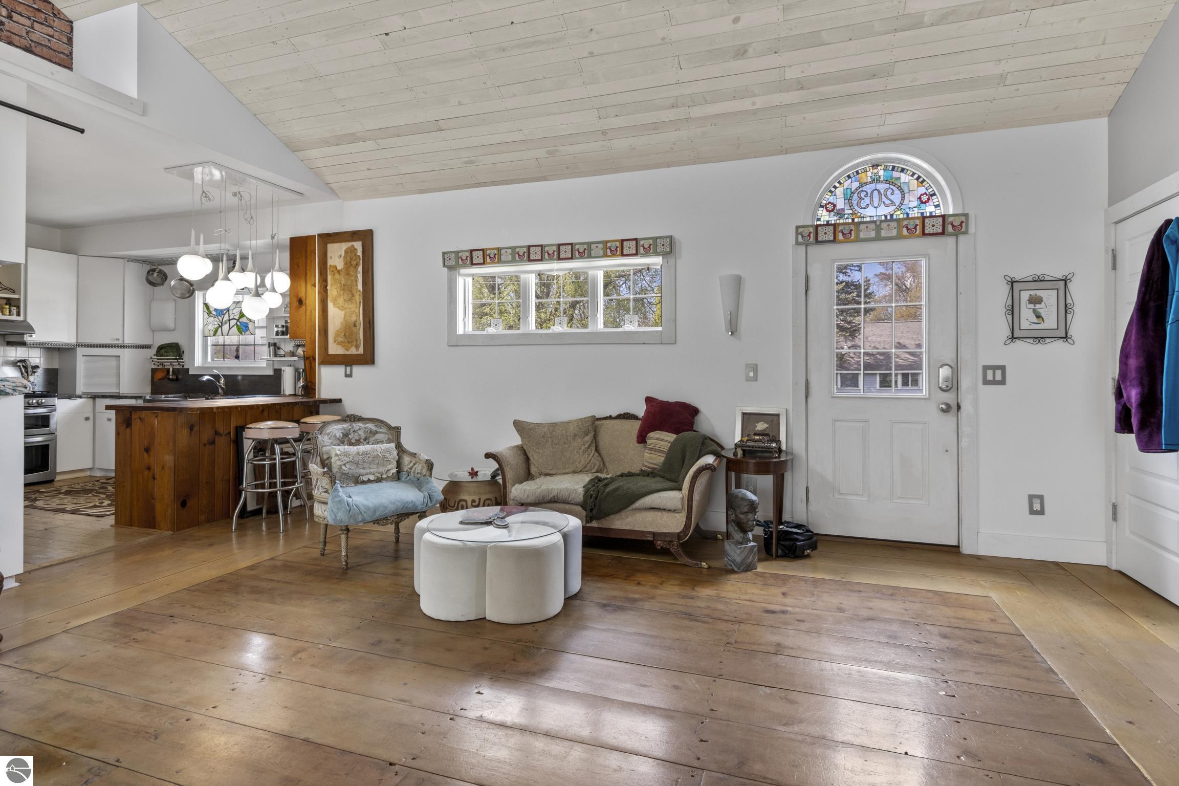 Elk Rapids, Michigan 49629, United States, 3 Bedrooms Bedrooms, ,2 BathroomsBathrooms,Residential,Active,133110