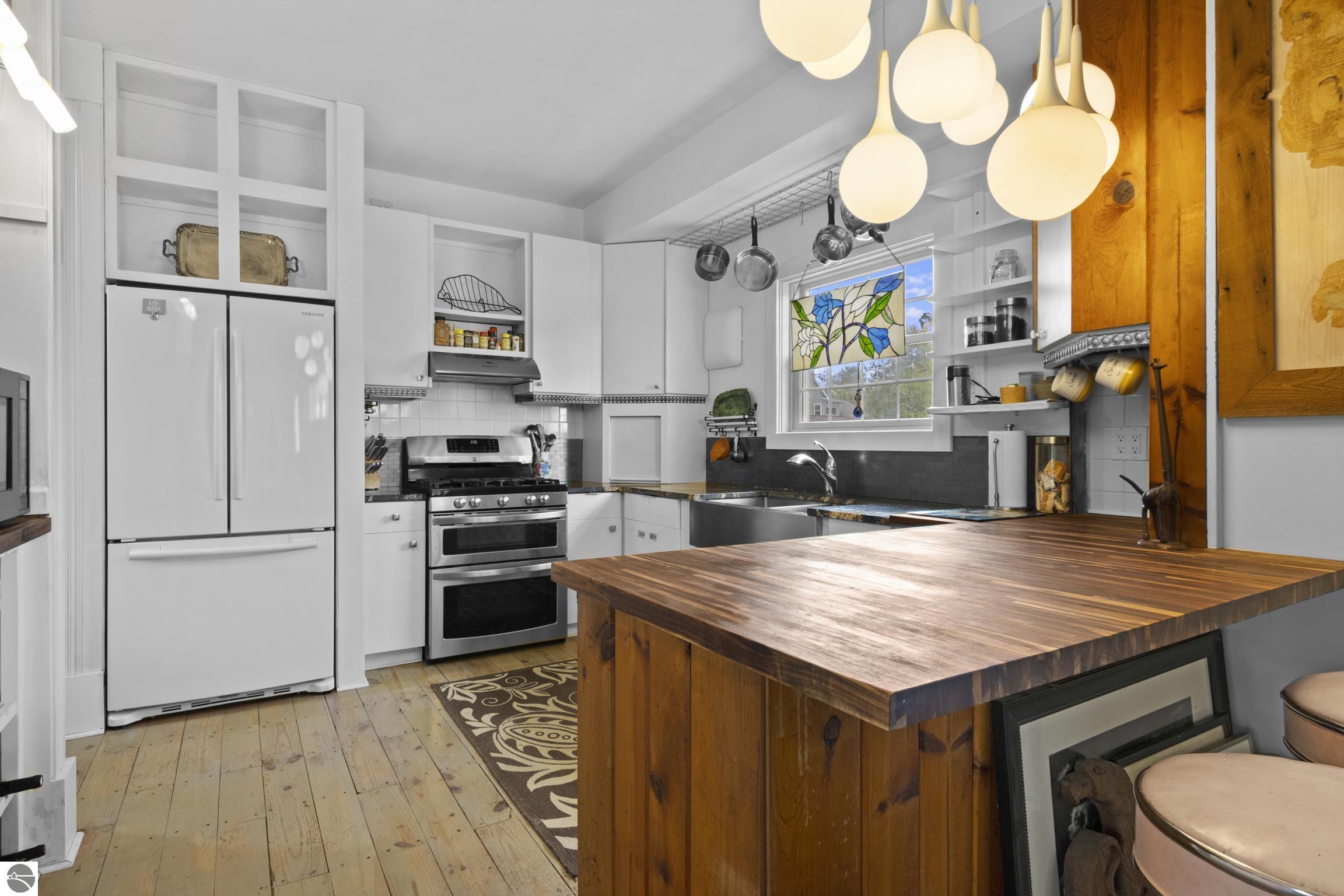 Elk Rapids, Michigan 49629, United States, 3 Bedrooms Bedrooms, ,2 BathroomsBathrooms,Residential,Active,133110