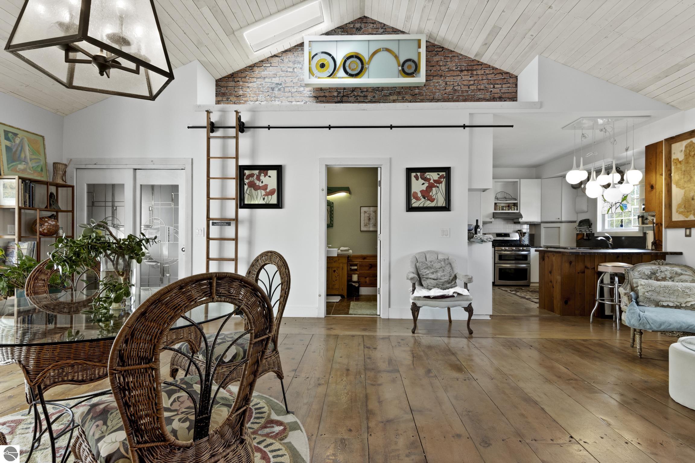 Elk Rapids, Michigan 49629, United States, 3 Bedrooms Bedrooms, ,2 BathroomsBathrooms,Residential,Active,133110