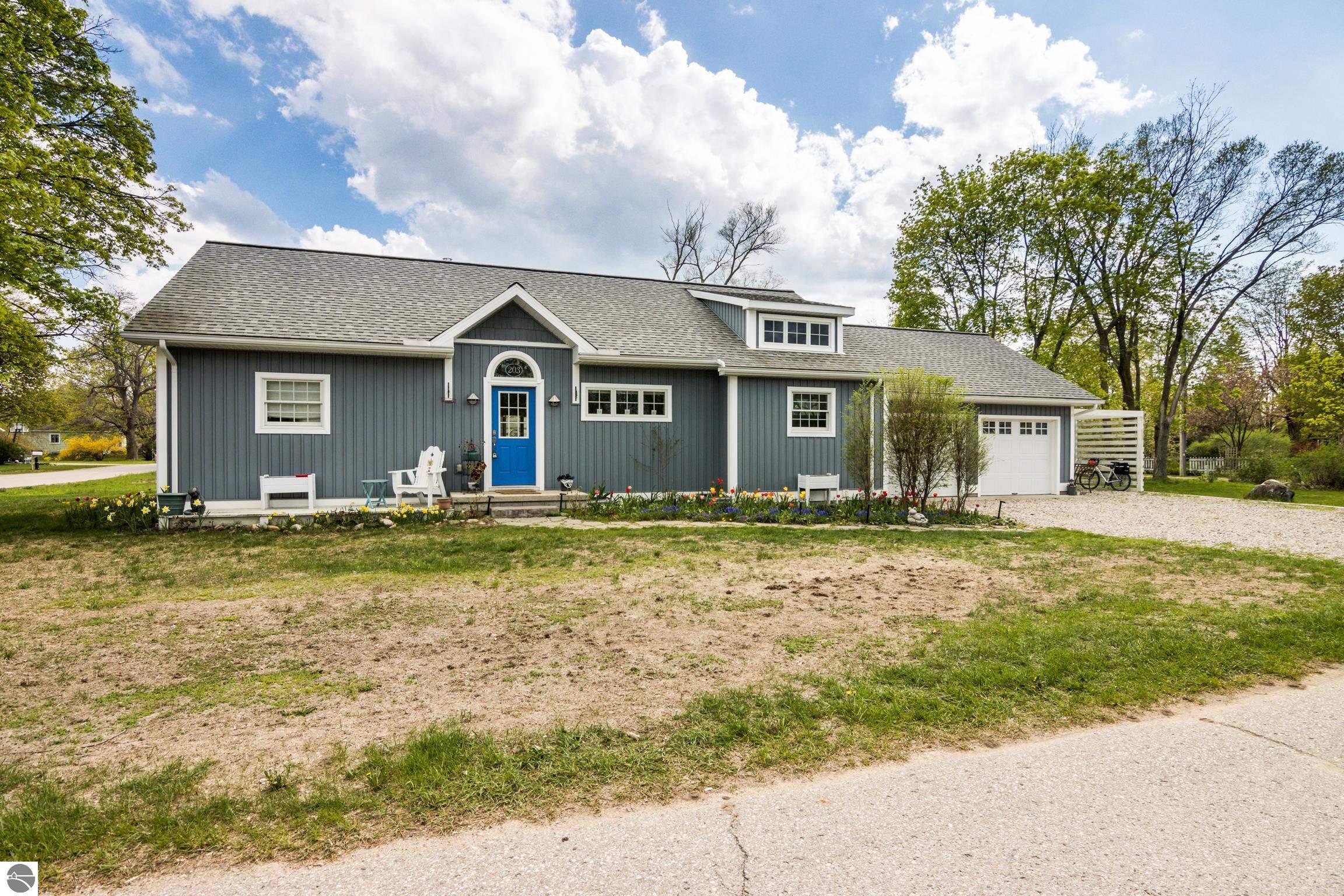 Elk Rapids, Michigan 49629, United States, 3 Bedrooms Bedrooms, ,2 BathroomsBathrooms,Residential,Active,133110