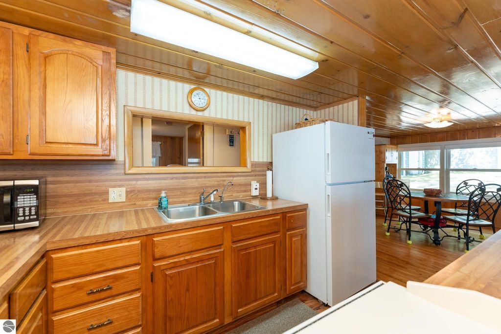 Photo of 11431 N Shore Drive, Lake, MI 48632 (MLS # 1937923)