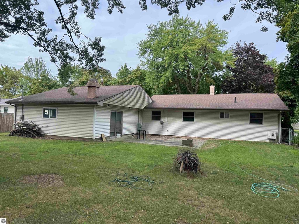Photo of 119 Dearing Drive, Shepherd, MI 48883 (MLS # 1938399)