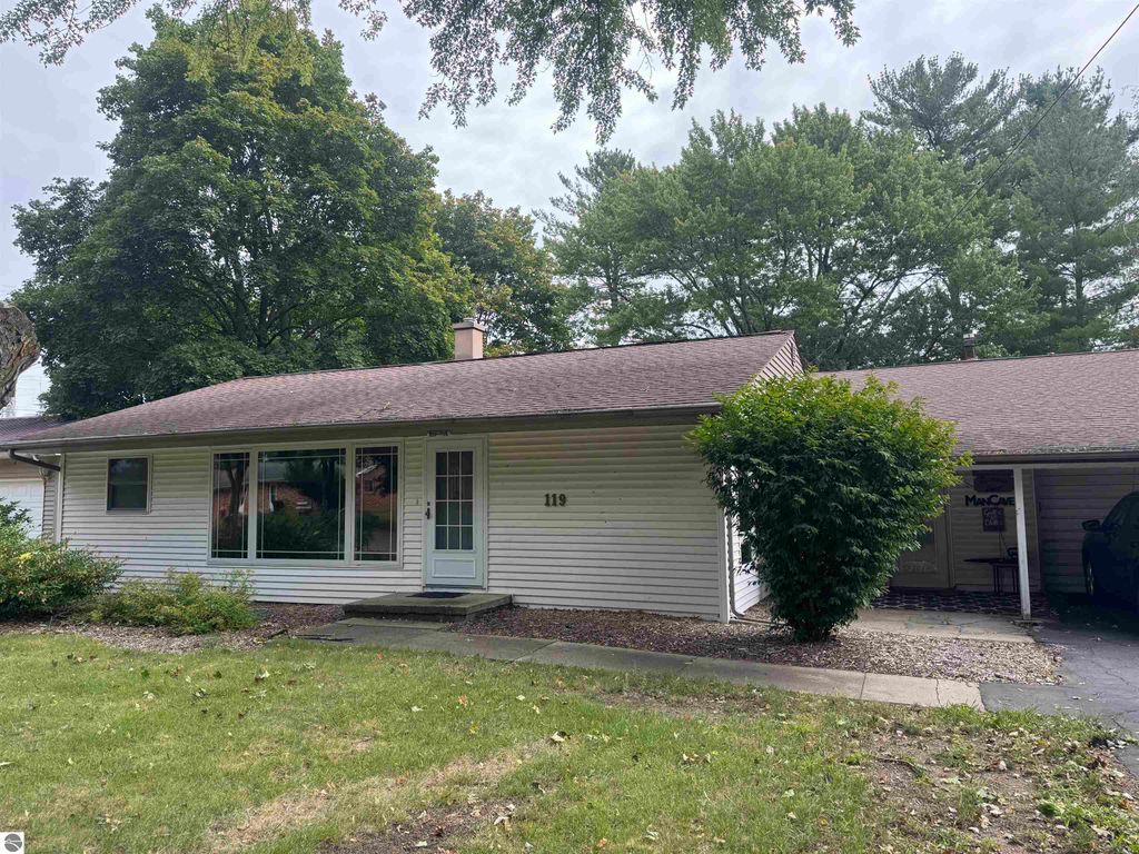 Photo of 119 Dearing Drive, Shepherd, MI 48883 (MLS # 1938399)