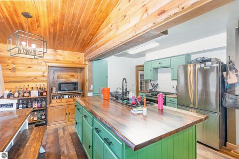 Tiny photo for 288 30th Avenue, Six Lakes, MI 48886 (MLS # 1941001)