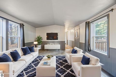 Tiny photo for 8401 Independence Avenue, Cadillac, MI 49601 (MLS # 1940767)