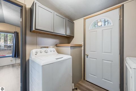 Tiny photo for 8401 Independence Avenue, Cadillac, MI 49601 (MLS # 1940767)