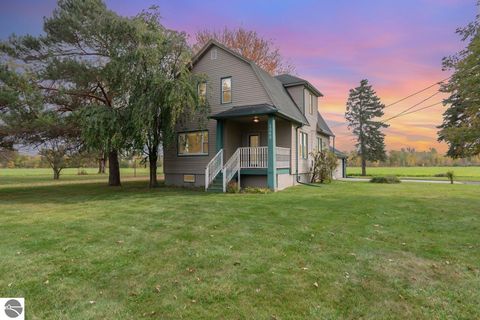 Photo of 1365 W North Union Road, Auburn, MI 48611 (MLS # 1939662)