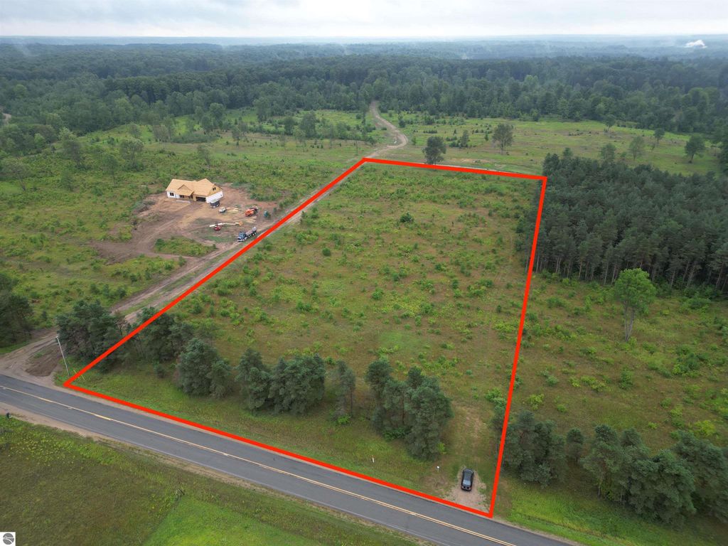 Photo of 1 E Kasson Road, Maple City, MI 49664 (MLS # 1940367)