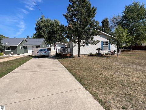 Photo of 10429 Garfield Avenue, Lake, MI 48632 (MLS # 1938818)
