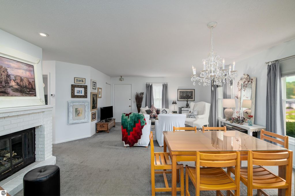 Photo of 7052 Cherrywood Court, Traverse City, MI 49686 (MLS # 1939771)