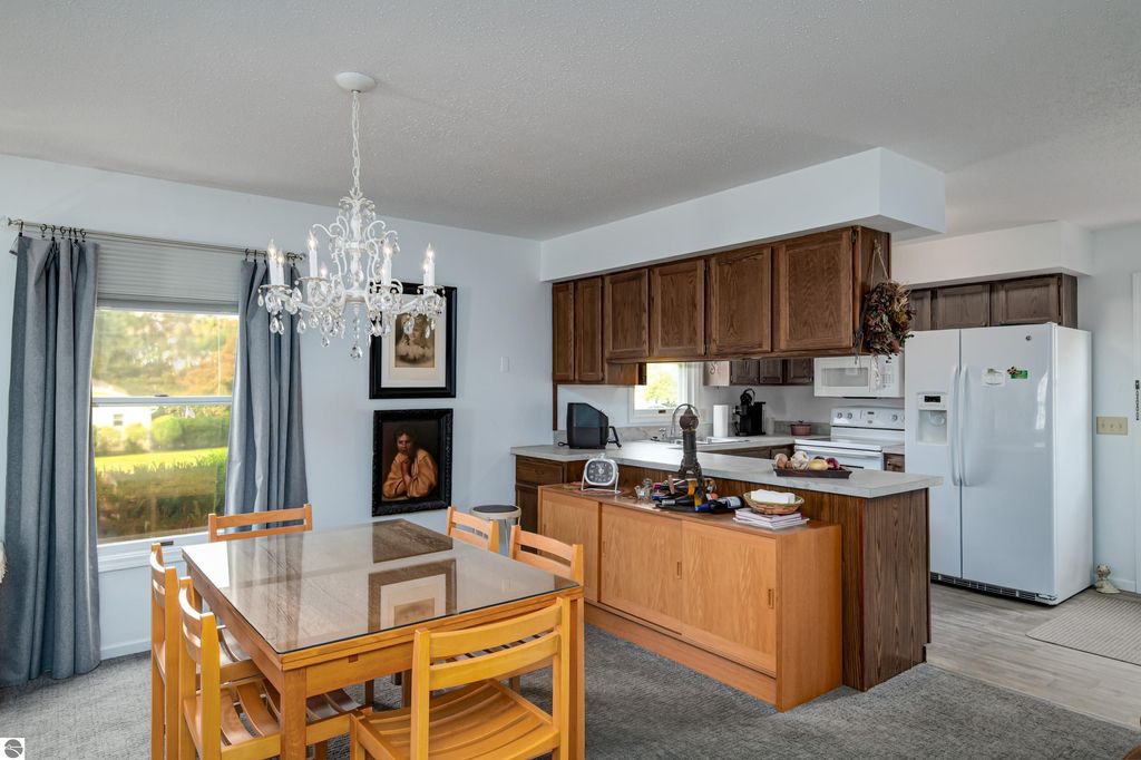 Photo of 7052 Cherrywood Court, Traverse City, MI 49686 (MLS # 1939771)
