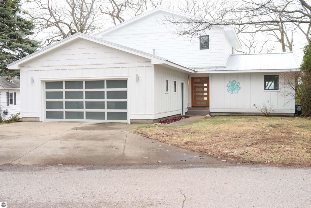 Photo of 745 S Crescent Avenue, Au Gres, MI 48703 (MLS # 1932749)