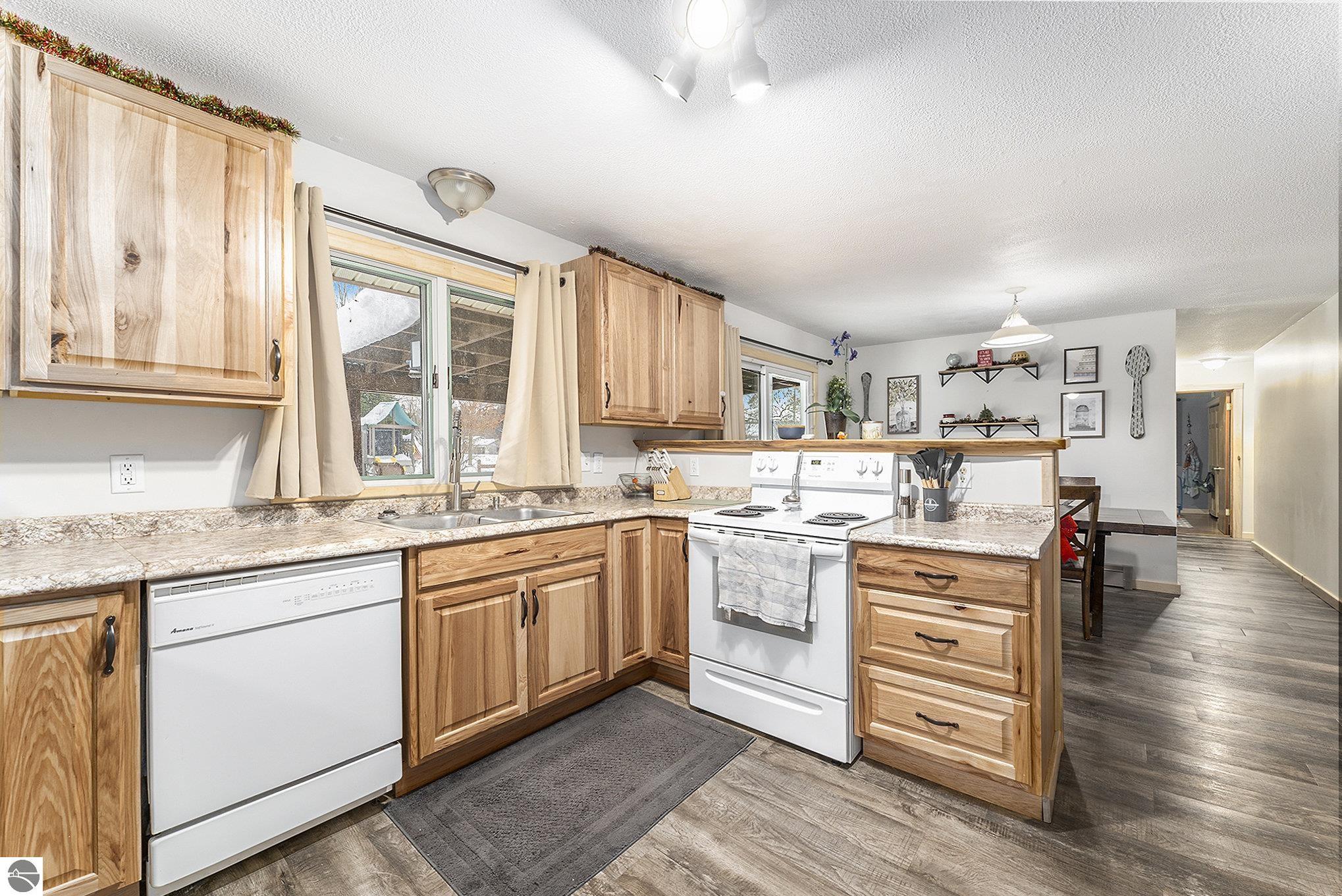 Kingsley, Michigan 49649, United States, 4 Bedrooms Bedrooms, ,3 BathroomsBathrooms,Residential,Active,27582