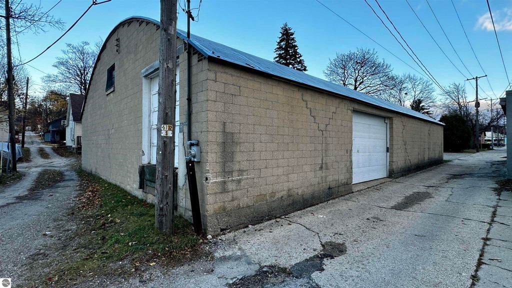 Photo of 1155 E Nelson Street, Cadillac, MI 49601 (MLS # 1929588)