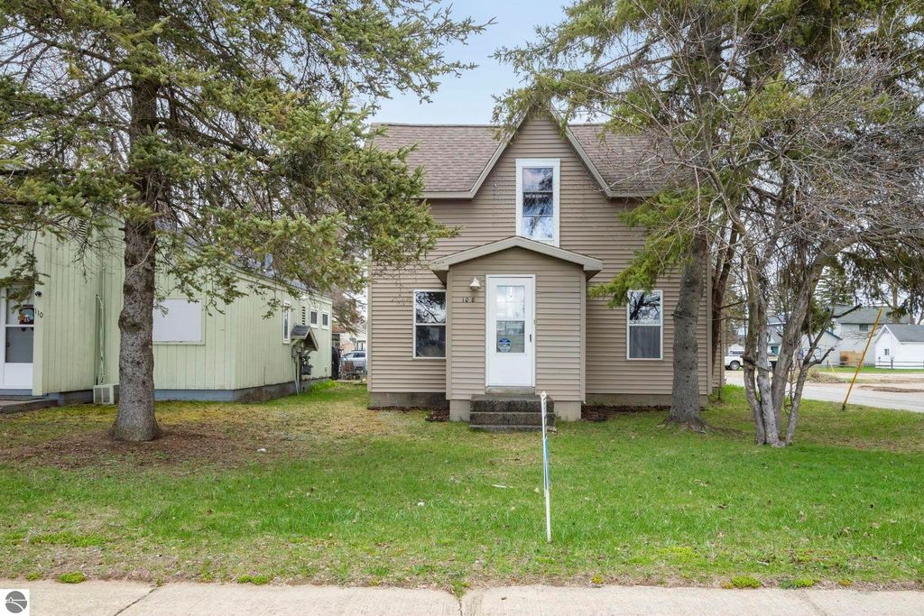 Photo of 110 W 4th Street, Kalkaska, MI 49646 (MLS # 1939190)