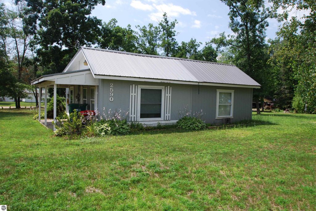 Photo of 2590 E Greenwood, Prescott, MI 48756 (MLS # 1937020)