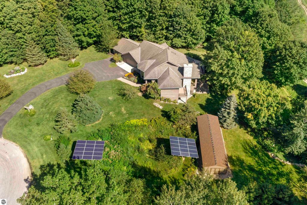 Photo of 11775 Golfview Drive, Bear Lake, MI 49614 (MLS # 1938038)