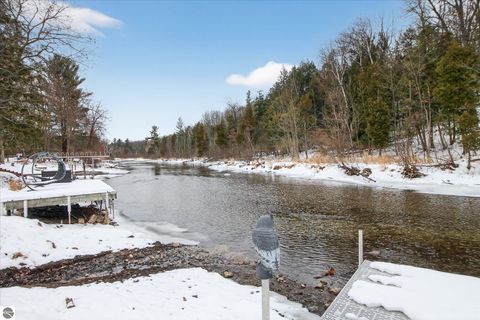 Tiny photo for 740 N Rolland Road, Weidman, MI 48893 (MLS # 1941313)