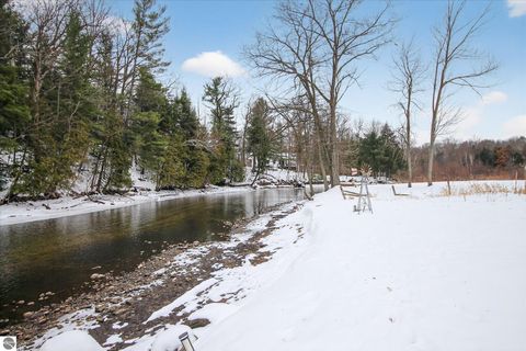 Tiny photo for 740 N Rolland Road, Weidman, MI 48893 (MLS # 1941313)