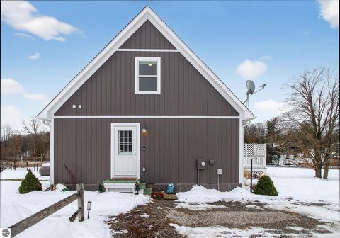 Tiny photo for 740 N Rolland Road, Weidman, MI 48893 (MLS # 1941313)