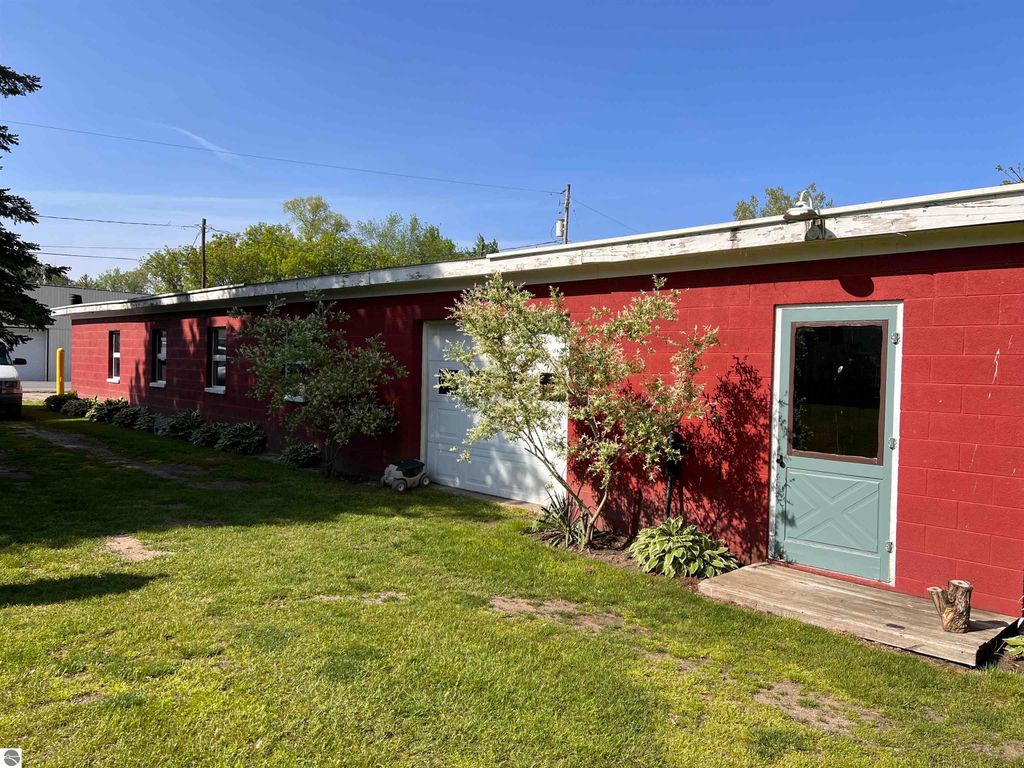 Photo of 971 Craig Hill Road, Mt Pleasant, MI 48858 (MLS # 1922560)