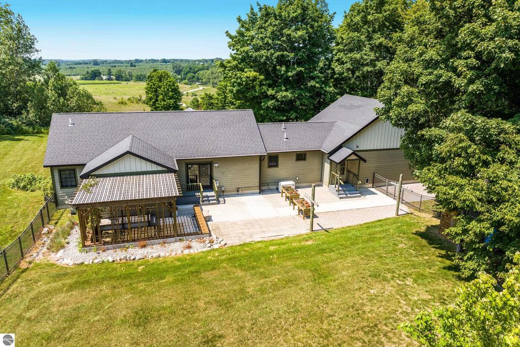 Photo of 11300 E Brigadoon Lane, Suttons Bay, MI 49682 (MLS # 1939236)