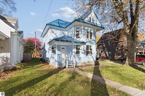 Tiny photo for 117 E Wright Avenue, Shepherd, MI 48883 (MLS # 1940141)