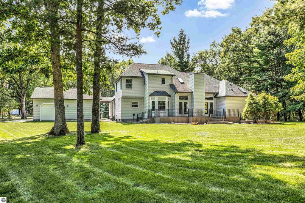 Photo of 3266 W Maplehurst Drive, Roscommon, MI 48653 (MLS # 1938637)