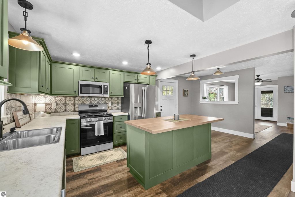 Photo of 8230 W Lotan Road, Lake City, MI 49651 (MLS # 1940208)