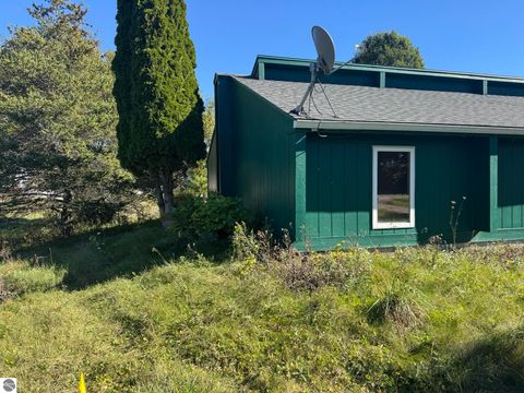 Tiny photo for 5371 S Crawford Road, Mt Pleasant, MI 48858 (MLS # 1941344)