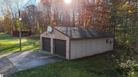 Tiny photo for 3805 S Chippewa Road, Mt Pleasant, MI 48858 (MLS # 1939858)