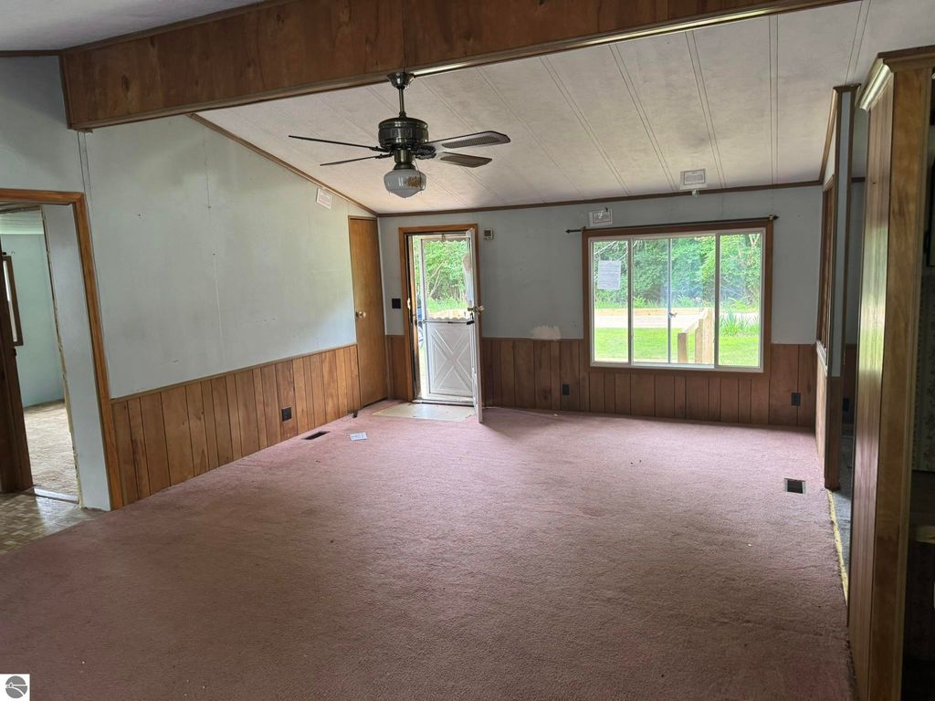 Photo of 4564 W Bawkey Road, Farwell, MI 48622 (MLS # 1936642)