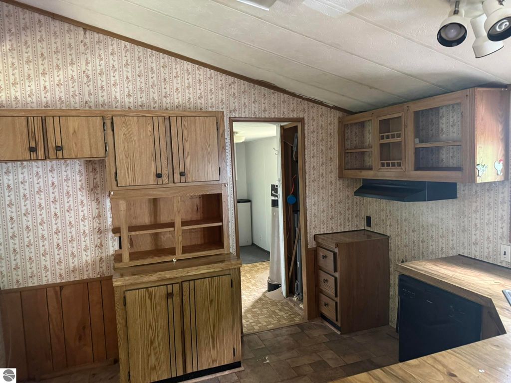 Photo of 4564 W Bawkey Road, Farwell, MI 48622 (MLS # 1936642)