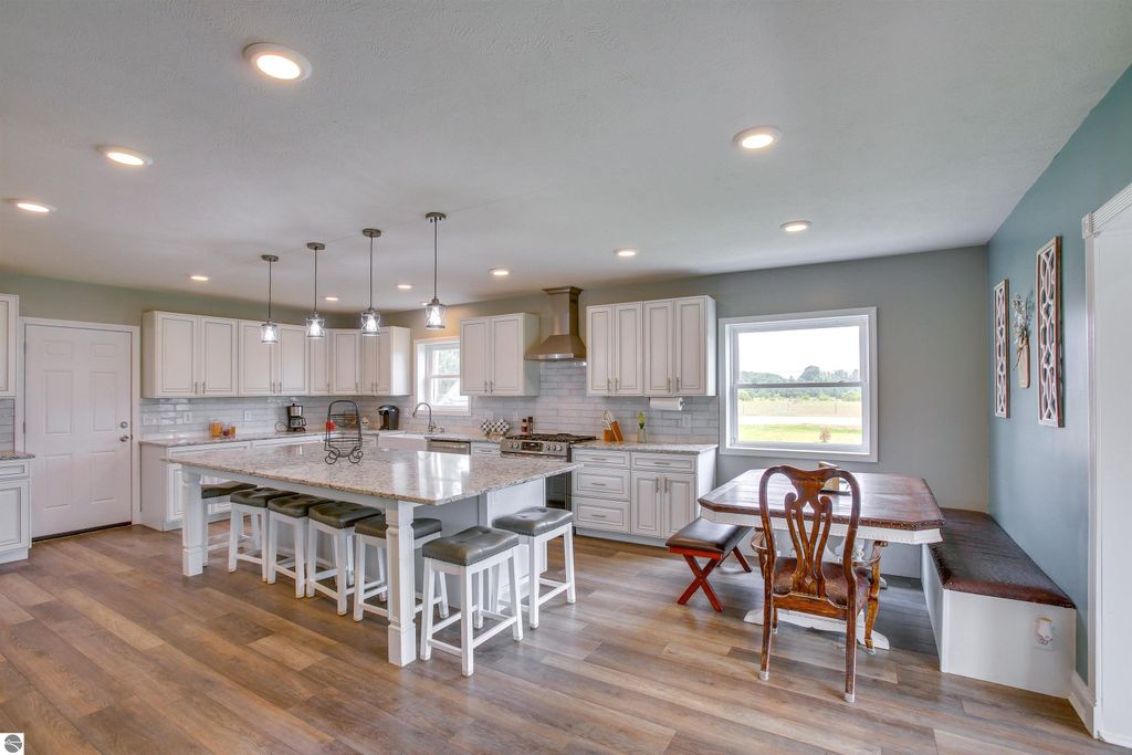 Photo of 6576 E 34 Road, Cadillac, MI 49601 (MLS # 1937576)