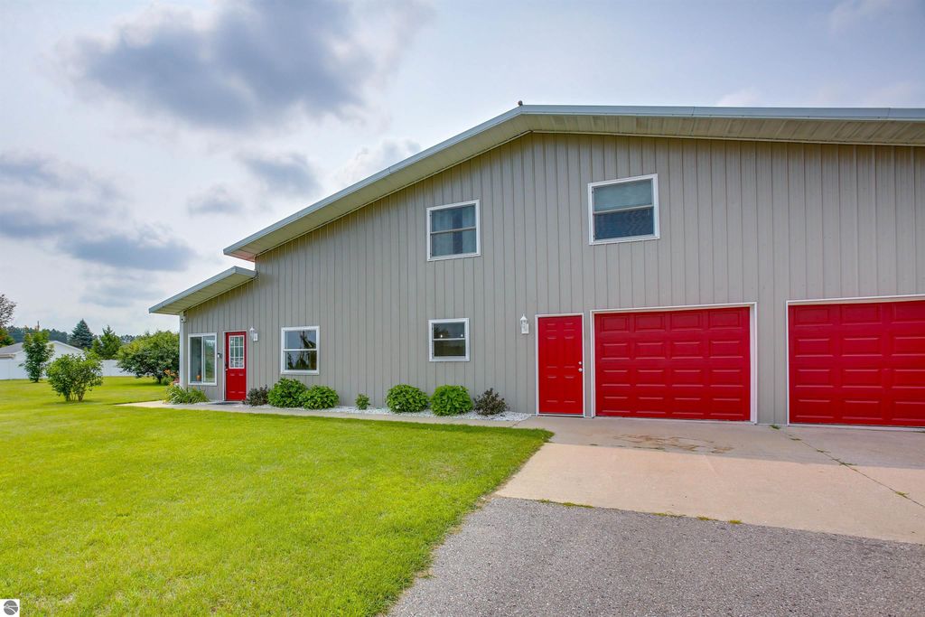 Photo of 6576 E 34 Road, Cadillac, MI 49601 (MLS # 1937576)