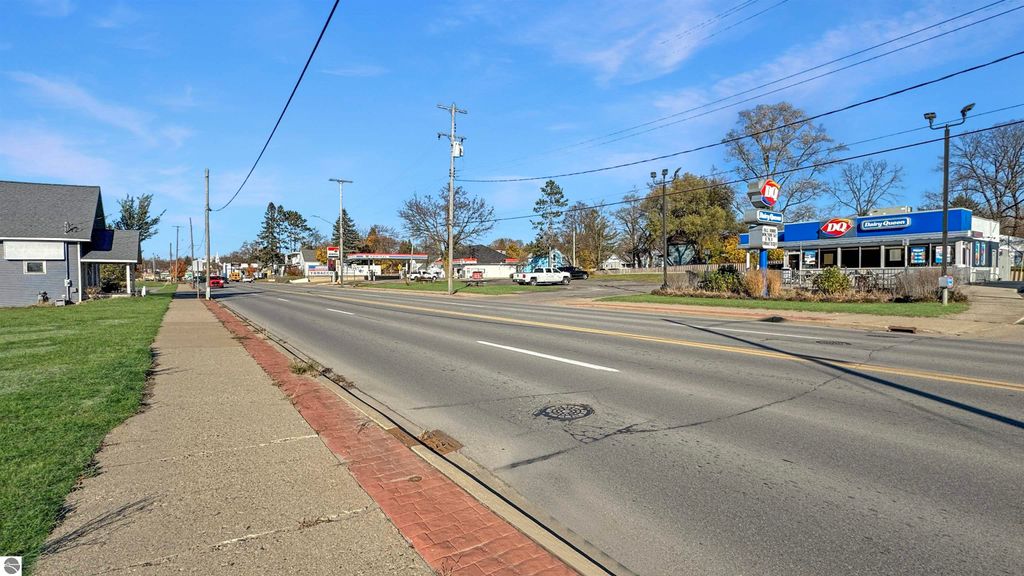 Photo of 900 S Mitchell Street, Cadillac, MI 49601 (MLS # 1929010)