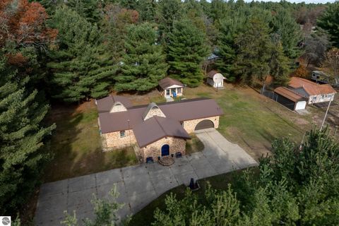 Tiny photo for 10279 N Finley Lake Avenue, Harrison, MI 48625 (MLS # 1940356)