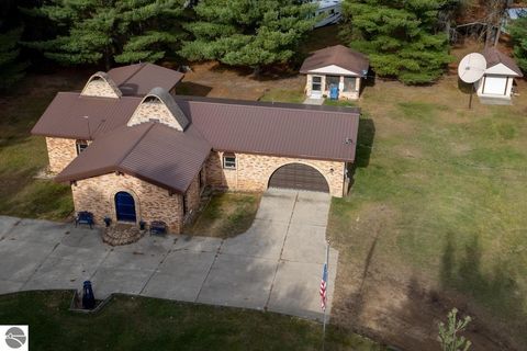 Photo of 10279 N Finley Lake Avenue, Harrison, MI 48625 (MLS # 1940356)