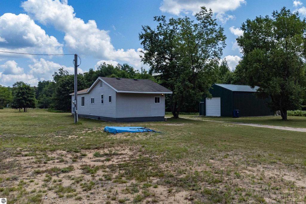 Photo of 10241 W Gladwin Road, Lake, MI 48632 (MLS # 1936688)