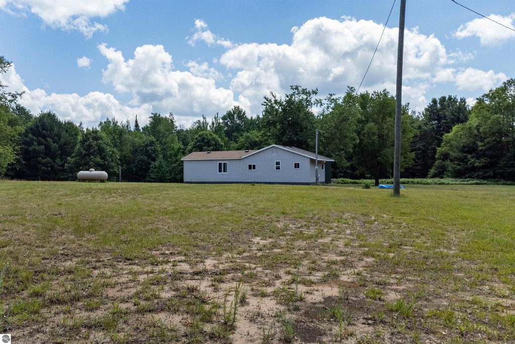 Photo of 10241 W Gladwin Road, Lake, MI 48632 (MLS # 1936688)