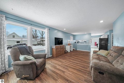 Tiny photo for 439 Colfax Street, Cadillac, MI 49601 (MLS # 1941108)