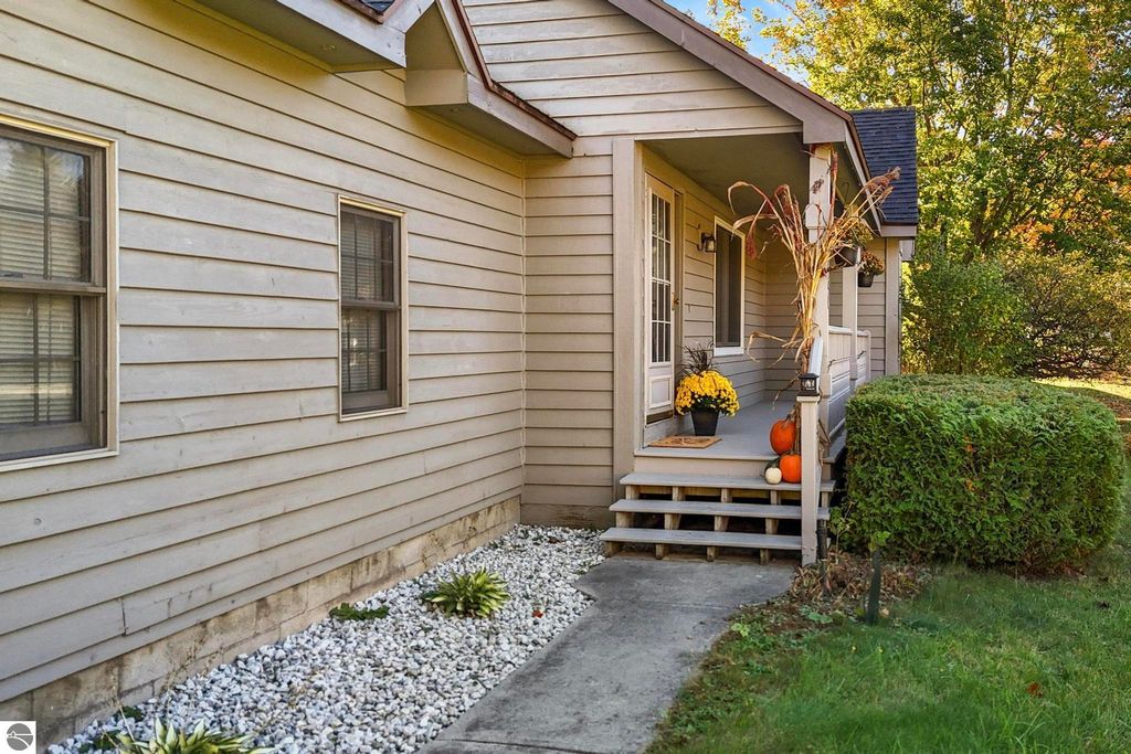 Photo of 4430 Weatherby Lane, Traverse City, MI 49685 (MLS # 1939870)