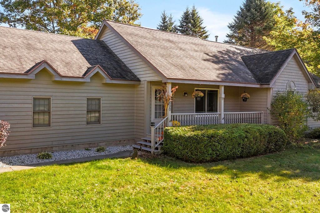Photo of 4430 Weatherby Lane, Traverse City, MI 49685 (MLS # 1939870)