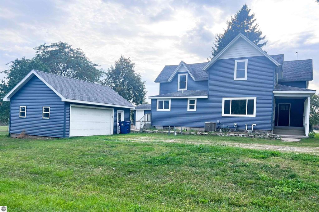 Photo of 1466 E River Road, Mt Pleasant, MI 48858 (MLS # 1938480)
