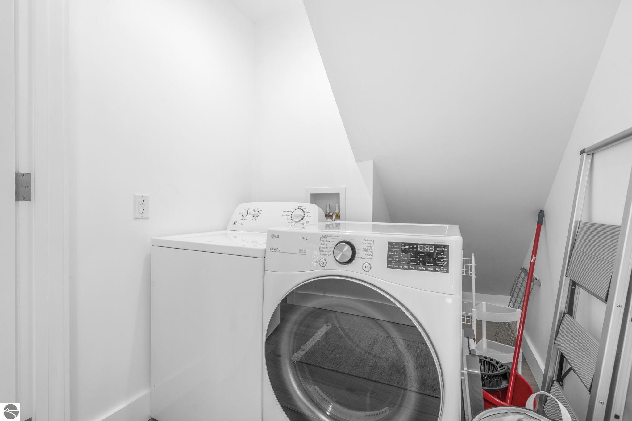 East Jordan, Michigan 49727, United States, 3 Bedrooms Bedrooms, ,2 BathroomsBathrooms,Residential,Active,139562