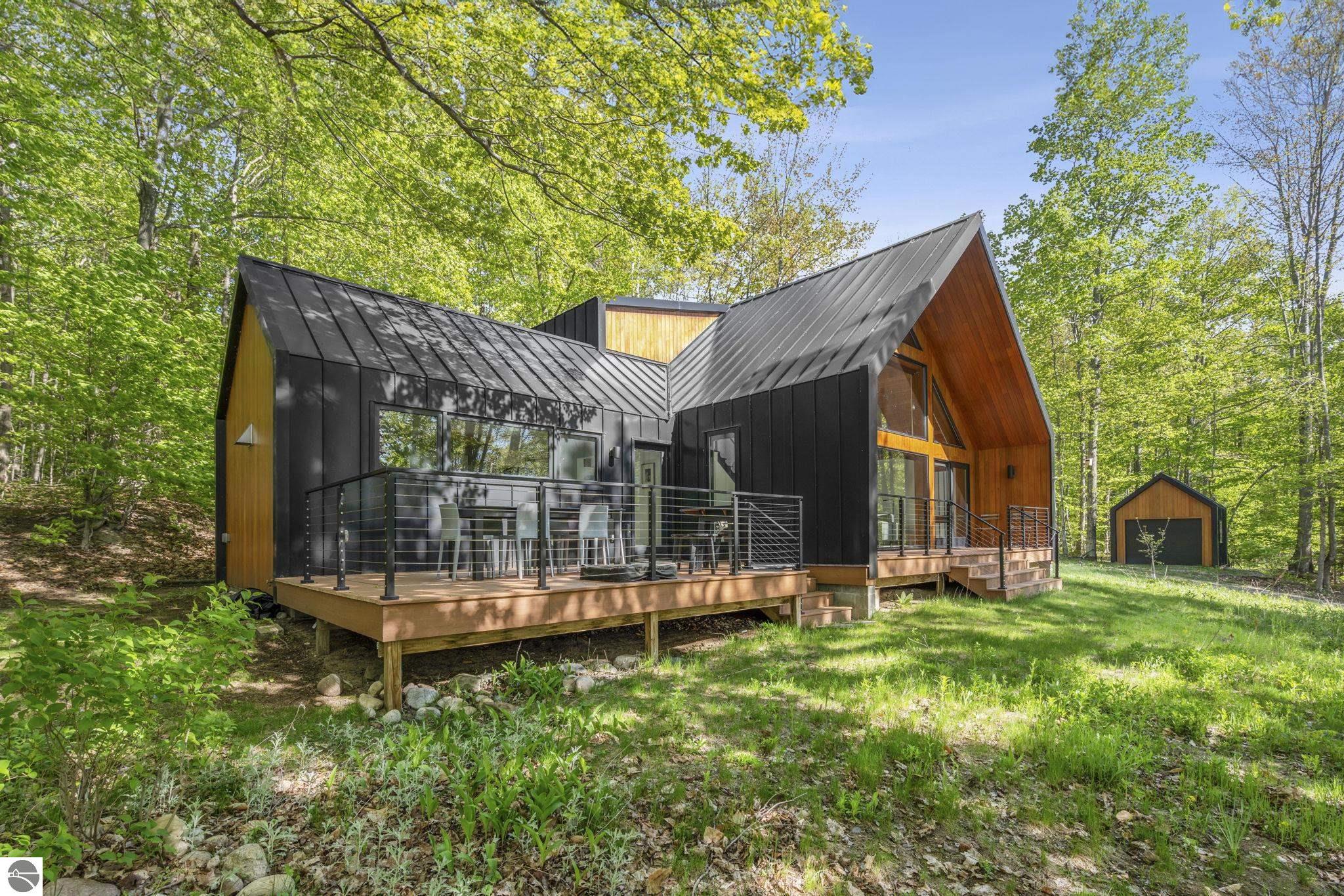 East Jordan, Michigan 49727, United States, 3 Bedrooms Bedrooms, ,2 BathroomsBathrooms,Residential,Active,139562