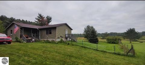 Photo of 4464 E Wagner Road, Lake City, MI 49651 (MLS # 1940442)